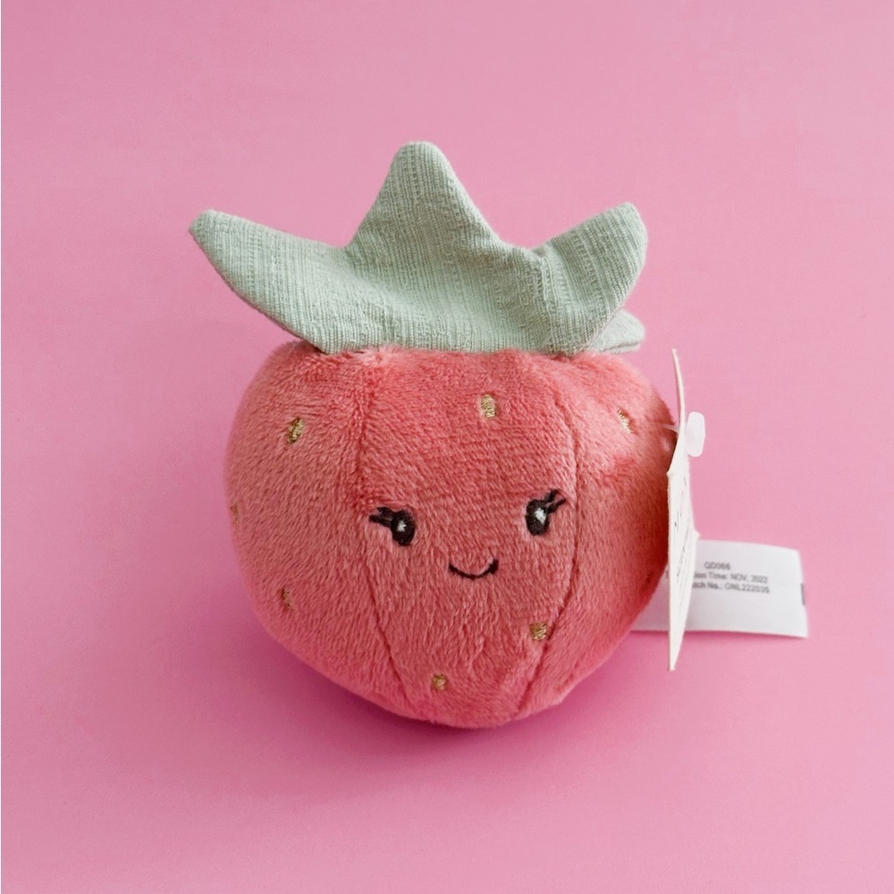 MON AMI - Strawberry Scented Plush Toy - Picture 4 of 14